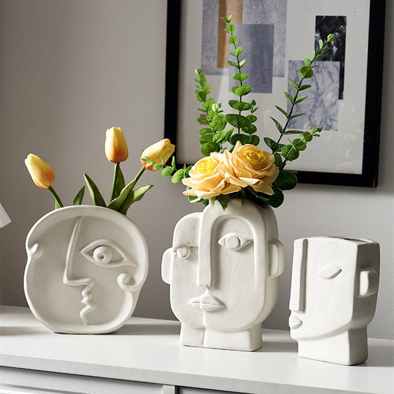 Abstract Face Vase